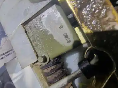 Pezzo di ricambio per auto di seconda mano serratura porta anteriore sinistra per renault scenic (ja..) 1.9 d rt 64 cv / 47 kw riferimenti oem iam   