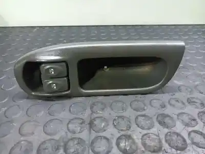 Автозапчасти б/у выключатель левого переднего окна за renault scenic (ja..) 1.9 dci authentique 102 cv / 75 kw ссылки oem iam 7700431172