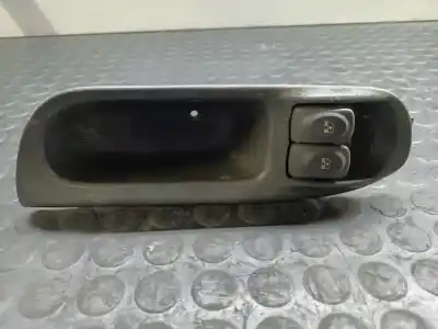 Автозапчасти б/у выключатель левого переднего окна за renault scenic (ja..) 1.9 dci authentique ссылки oem iam 7700431172  27262