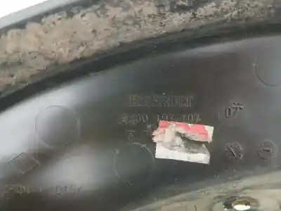 Second-hand car spare part right front winglet for renault master ii phase 2 combi combi 2t8 l2 9pl caja cerrada techo elev. oem iam references 8200197107  