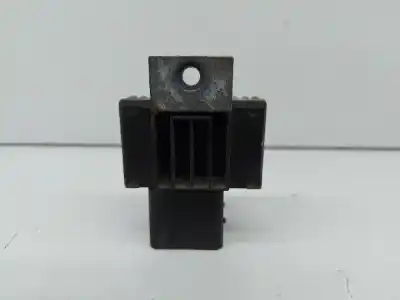 Second-hand car spare part glow plug for renault master ii phase 2 combi combi 2t8 l2 9pl caja cerrada techo elev. oem iam references   