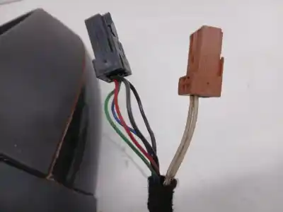Peça sobressalente para automóvel em segunda mão espelho retrovisor esquerdo por peugeot 207 confort referências oem iam 014342  