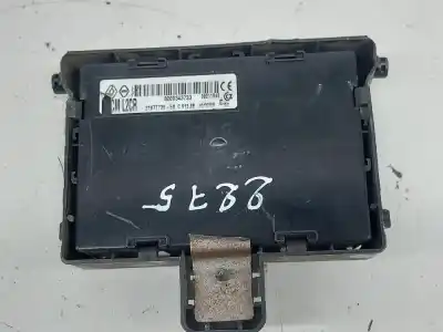 Pezzo di ricambio per auto di seconda mano modulo elettronico per renault clio iii 1.5 70cv clio iii 1.5 70cv riferimenti oem iam 8200343733  