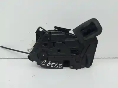 Pezzo di ricambio per auto di seconda mano Serratura Porta Anteriore Destra per SKODA RAPID Elegance Riferimenti OEM IAM 5E1837016A   Pezzo di ricambio per auto di seconda mano Serratura Porta Anteriore Destra per SKODA RAPID Elegance Riferimenti OEM IAM 5E1837016A