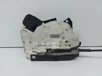 Second-hand car spare part front right door lock for skoda rapid elegance oem iam references 5e1837016a  