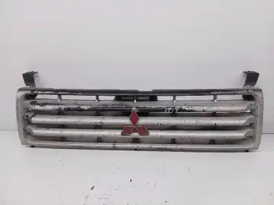 Автозапчасти б/у передняя решетка за mitsubishi montero v20 v40 2800 td glx 4-ptas. ссылки oem iam mb64572021
