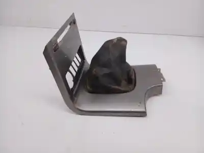 Pezzo di ricambio per auto di seconda mano RIVESTIMENTO DELLA LEVA DEL CAMBIO per NISSAN PATHFINDER (R51) 2.5 dCi LE Riferimenti OEM IAM 96935EB370  