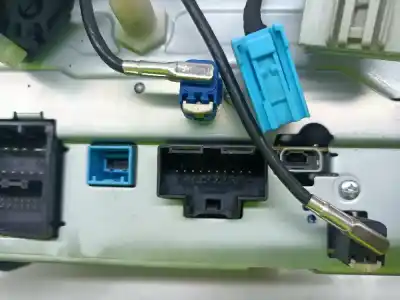 Peça sobressalente para automóvel em segunda mão sistema de áudio / rádio cd por opel zafira c excellence start stop referências oem iam a2c81982000