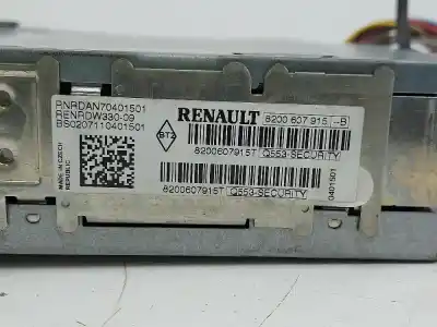 Second-hand car spare part audio system / radio cd for renault clio iii clio iii oem iam references 8200607915  
