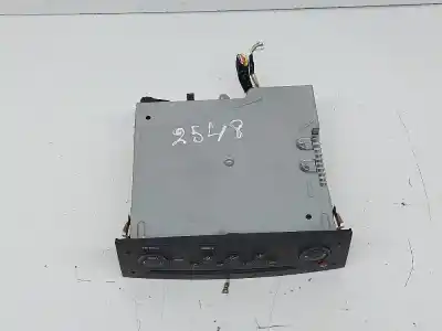 Second-hand car spare part audio system / radio cd for renault clio iii clio iii oem iam references 8200607915  