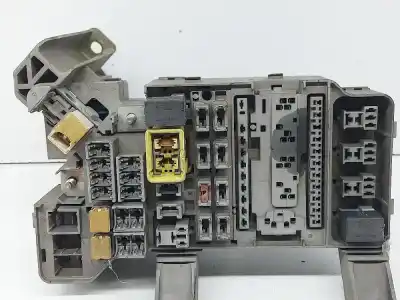 Pezzo di ricambio per auto di seconda mano scatola relè/fusibili per mitsubishi montero (v60/v70) 3.2 di-d avance riferimenti oem iam   
