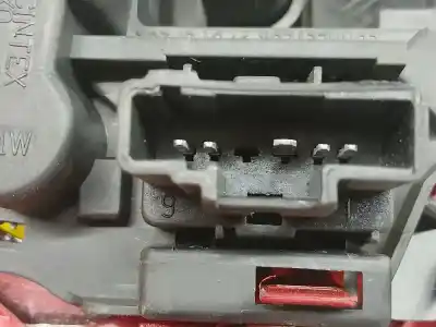 Peça sobressalente para automóvel em segunda mão FAROLIM TRASEIRO DIREITO por PEUGEOT 206 BERLINA XR Referências OEM IAM 2563  