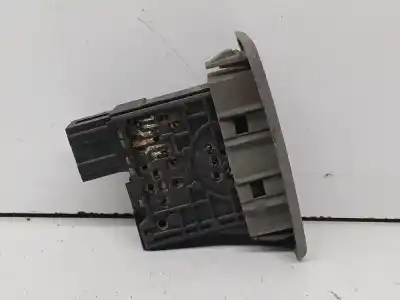 Second-hand car spare part headlights switch for renault master ii phase 2 combi combi 2t8 l2 9pl caja cerrada techo elev. oem iam references 820006042  