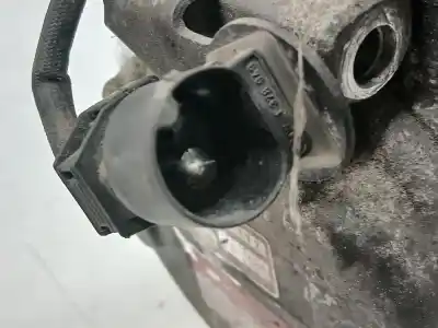 Pièce détachée automobile d'occasion COMPRESSEUR DE CLIMATISATION pour BMW SERIE 3 BERLINA E30 Références OEM IAM 1385172  