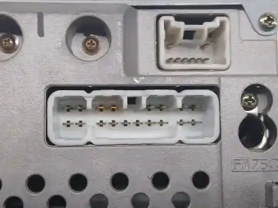 Gebrauchtes Autoersatzteil AUDIOSYSTEM / RADIO-CD zum TOYOTA COROLLA (E12)  OEM-IAM-Referenzen 8612002260  
