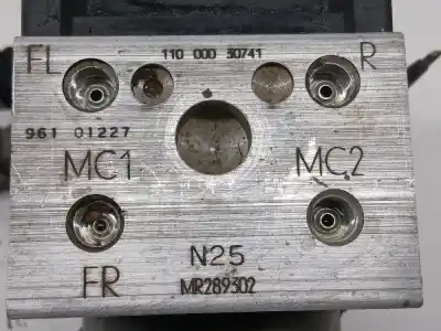 Автозапчастина б/у абс для MITSUBISHI MONTERO V20 V40 2500 TD GL 3ptas. Посилання на OEM IAM MR289302  