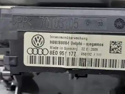 Автозапчастина б/у внутрішне світло для audi a4 avant (8k5) 2.0 básico [2.0 ltr. - 110 kw 16v tdi] посилання на oem iam 8e0951177  