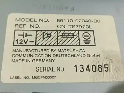Pezzo di ricambio per auto di seconda mano impianto audio / radio cd per toyota corolla (e12) 1.4 16v cat riferimenti oem iam 8611002040  