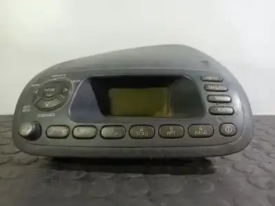 Pezzo di ricambio per auto di seconda mano impianto audio / radio cd per toyota corolla (e12) 1.4 16v cat riferimenti oem iam 8611002040  