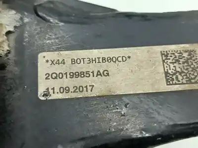 Peça sobressalente para automóvel em segunda mão charrió / suporte de eixo dianteiro por seat ibiza (kj1) reference referências oem iam 2q0199315