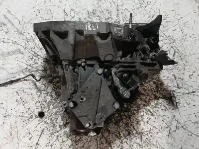 Pièce détachée automobile d'occasion BOÎTE DE VITESSES pour RENAULT CLIO II  Références OEM IAM JH3193  