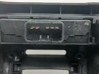 Second-hand car spare part air ventilation grille for ssangyong rexton 270 xdi limited oem iam references 7652008000  