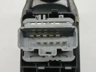 Second-hand car spare part left front power window switch for renault grand modus authentique oem iam references 8200278438   Second-hand car spare part left front power window switch for renault grand modus authentique oem iam references 8200278438