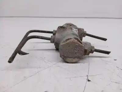 Second-hand car spare part brake distributor for land rover defender (ld) td5 90 s.w. black oem iam references 3231738