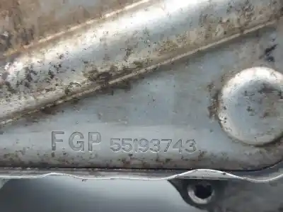 Pezzo di ricambio per auto di seconda mano Radiatore Olio Motore per OPEL CORSA C CORSA C Riferimenti OEM IAM 55193743  
