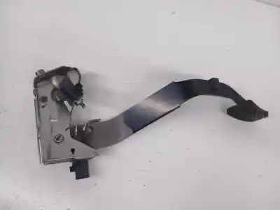 Recambio de automóvil de segunda mano de PEDAL EMBRAGUE para MITSUBISHI L 200 KL0 KJ0 SELECT DOPPELKABINE 4WD referencias OEM IAM 2340A201  
