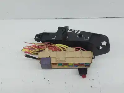 Peça sobressalente para automóvel em segunda mão caixa de fusíveis e relés por renault clio iii clio iii referências oem iam 8200358192