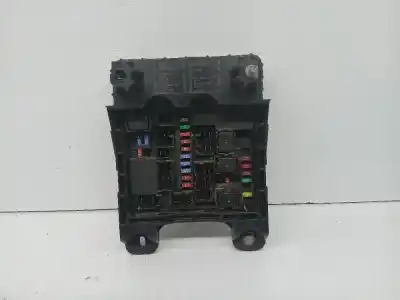 Pezzo di ricambio per auto di seconda mano scatola relè/fusibili per renault maxity fg 130.35 45 riferimenti oem iam 284b6mb40b