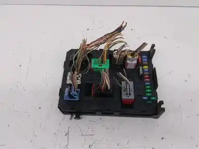 Peça sobressalente para automóvel em segunda mão caixa de fusíveis e relés por citroen c4 berlina cool referências oem iam 216761594  