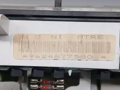 Peça sobressalente para automóvel em segunda mão quadrante por citroen saxo mod 1.5 d - nº3672-lado izquierdo - oscuro - rojo con detalle. portalamparas regular referências oem iam 9624877580  
