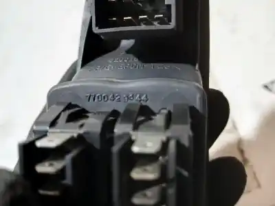 Recambio de automóvil de segunda mano de MANDO ELEVALUNAS DELANTERO IZQUIERDO para RENAULT MEGANE I COACH (DA0/1_) 1.9 dTi (DA0N) referencias OEM IAM 7700429344  