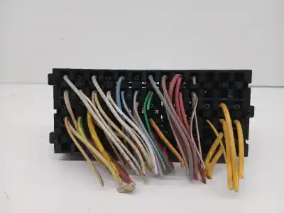 Peça sobressalente para automóvel em segunda mão CAIXA DE FUSÍVEIS E RELÉS por RENAULT KANGOO  Referências OEM IAM   