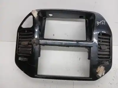 Pezzo di ricambio per auto di seconda mano griglia di aerazione per mitsubishi montero (v80/v90) 3.2 di-d cat riferimenti oem iam mr456373  