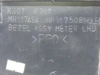 Автозапчасти б/у корпус / рамка приборной панели за mitsubishi l 200 k6 7 2500 td glx 4-ptas. ссылки oem iam mr117494  