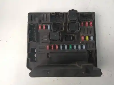 Pezzo di ricambio per auto di seconda mano Scatola Relè/fusibili per NISSAN QASHQAI II (J11E) 1598 cc 131 CV Riferimenti OEM IAM   284B7JD00B