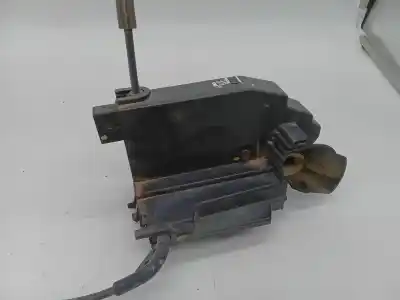 Peça sobressalente para automóvel em segunda mão fechadura da porta dianteira esquerda por peugeot 308 1560 cc 92 cv referências oem iam 