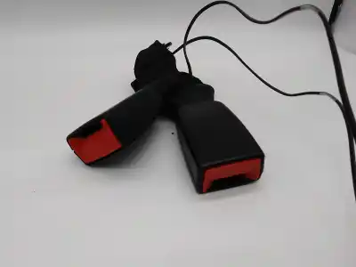 Автозапчасти б/у крюк для ремня задний центральный за citroen c4 cactus citroen c4 cactus ссылки oem iam 