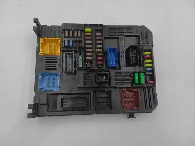 Peça sobressalente para automóvel em segunda mão caixa de fusíveis e relés por citroen ds7 1499 cc 131 cv referências oem iam 