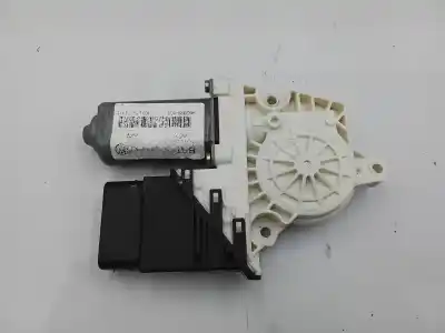 Автозапчастина б/у ДВИГАТЕЛЬ ПЕРЕДНЬОГО ПРАВОГО СКЛА для SKODA SUPERB COMBI (3T5)  Посилання на OEM IAM   996645