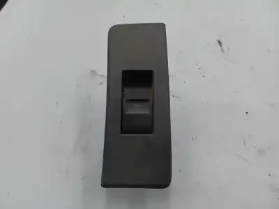 Peça sobressalente para automóvel em segunda mão botão / interruptor elevador vidro traseiro direito por toyota verso (aur2/zgr2) 1.6 82kw referências oem iam 