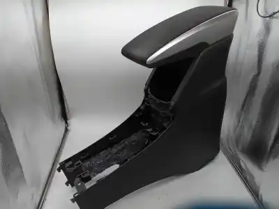 Pezzo di ricambio per auto di seconda mano Bracciolo Centrale per TOYOTA VERSO (AUR2/ZGR2) 1.6 82KW Riferimenti OEM IAM   230595010010