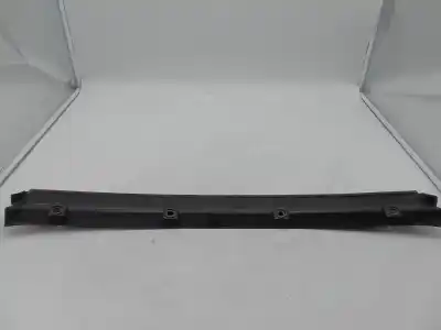 Peça sobressalente para automóvel em segunda mão molduras traseiras por land rover range rover evoque (l538) 2.2 d 4x4 referências oem iam 