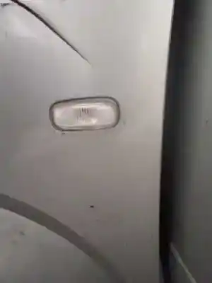 Peça sobressalente para automóvel em segunda mão farolim do lado esquerdo por audi a2 (8z) 1.4 referências oem iam 