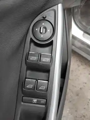 İkinci el araba yedek parçası ön sag pencere regülatörü için ford focus iii 1.6 tdci oem iam referansları 1870697