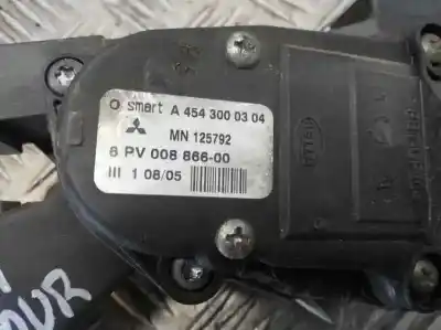Second-hand car spare part accelerator pedal for smart forfour (454) 1.3 (454.031) oem iam references 4543000304