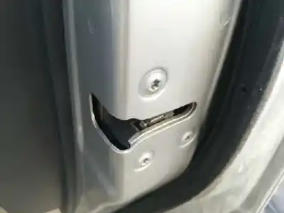 Second-hand car spare part front right door lock for renault koleos expression oem iam references 